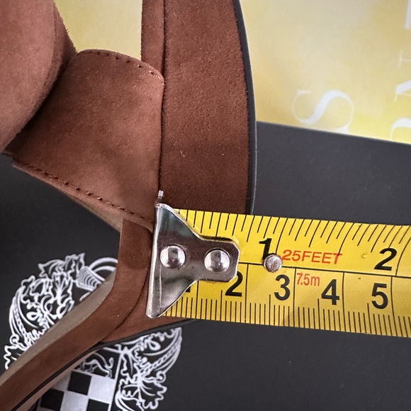 💕NEW - Vince Camuto Platform Heels - Picture 8 of 8